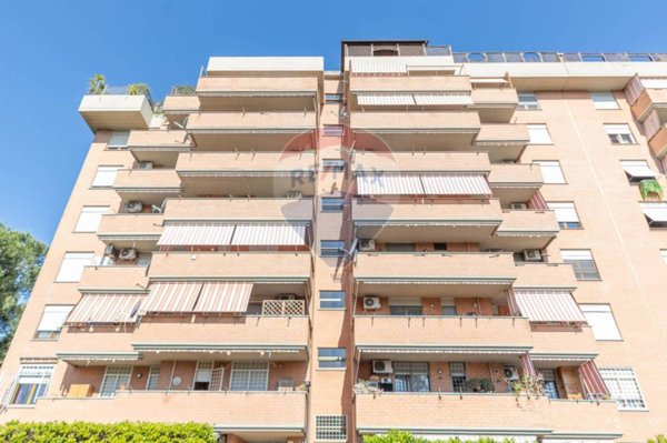 appartamento in vendita a Roma in zona Tor Cervara
