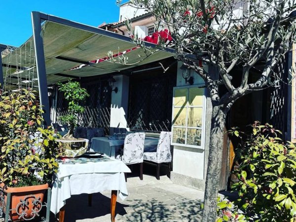 negozio in vendita a Roma in zona Olgiata