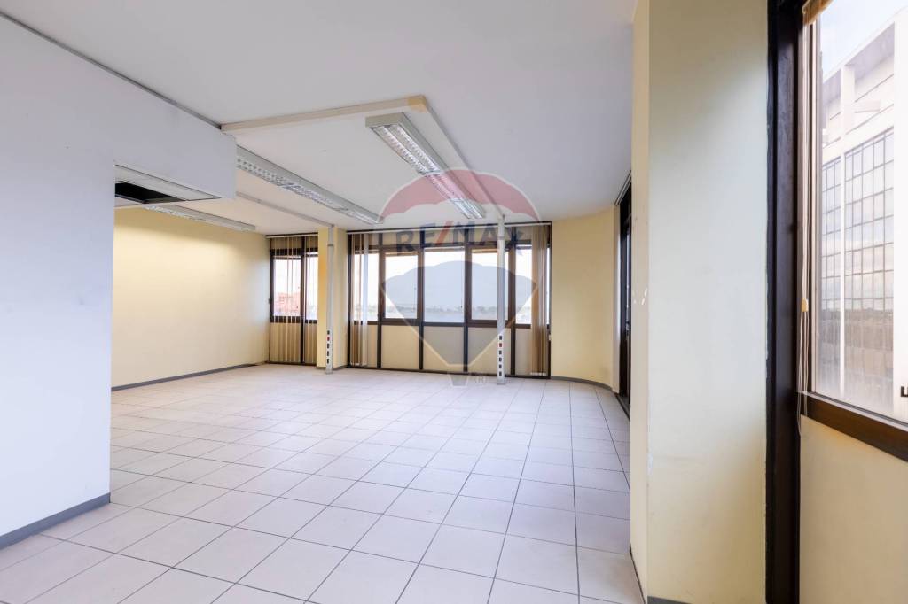ufficio in vendita a Roma in zona EUR