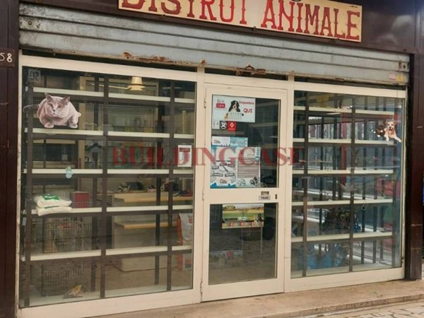 negozio in vendita a Roma in zona Ardeatino