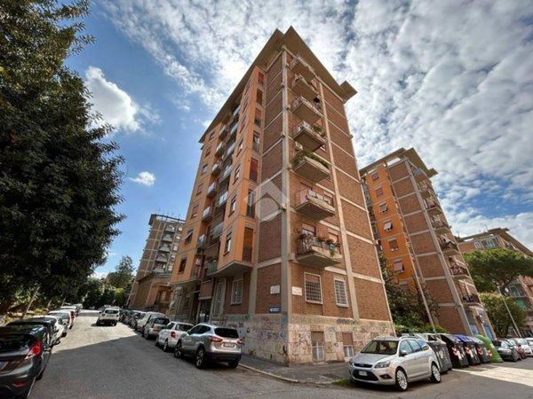 appartamento in vendita a Roma in zona Cinecittà