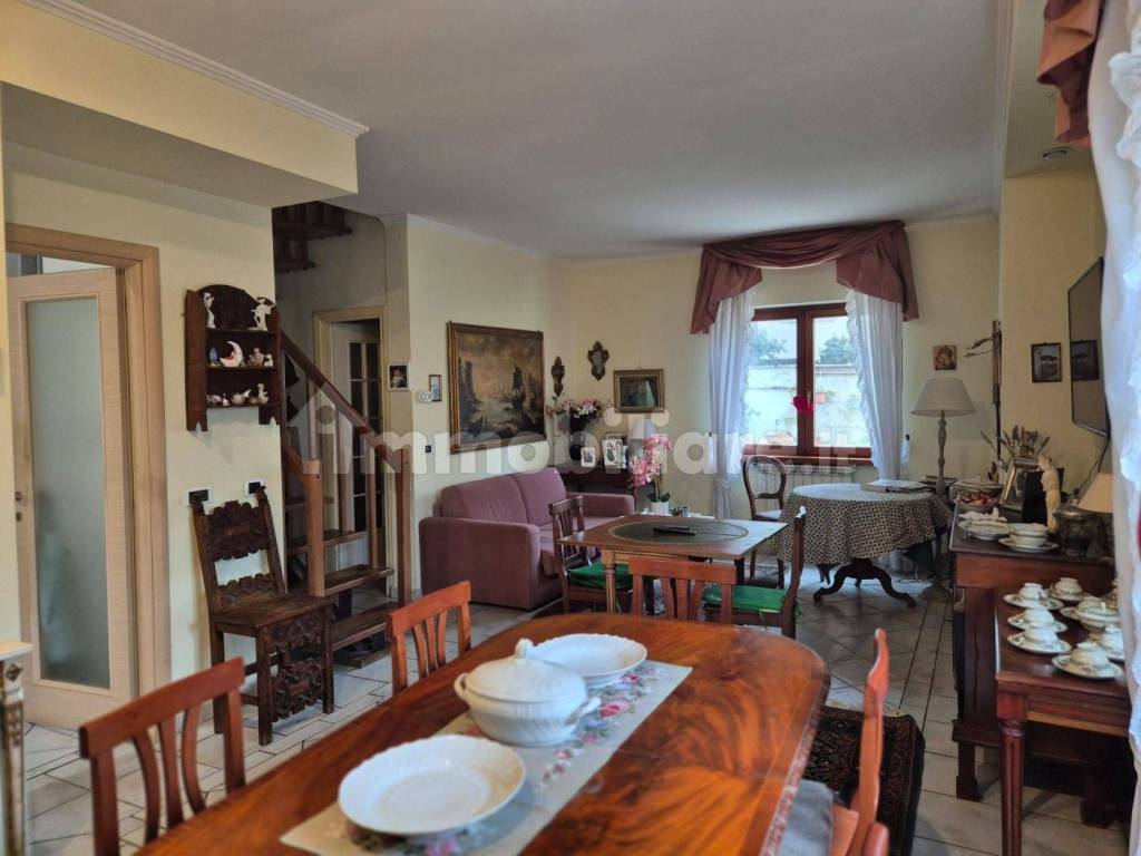 casa indipendente in vendita a Roma in zona Infernetto