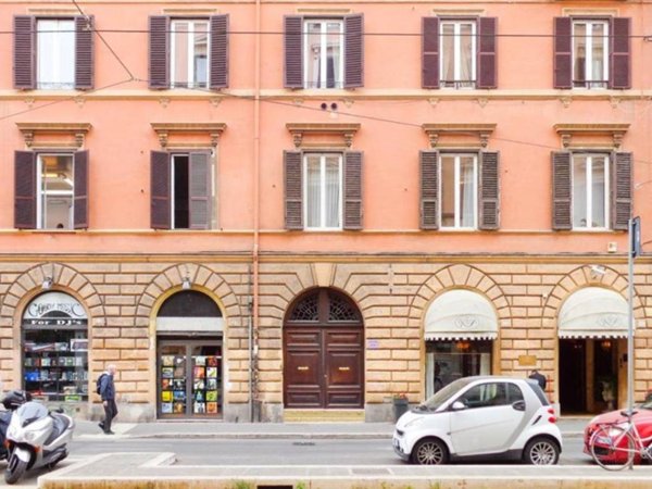 negozio in vendita a Roma in zona Campo Marzio