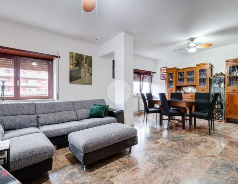 appartamento in vendita a Roma in zona Appio Latino