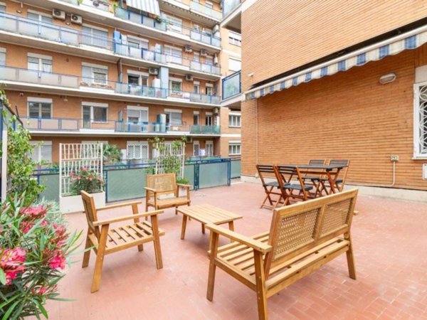 negozio in vendita a Roma in zona Aurelio