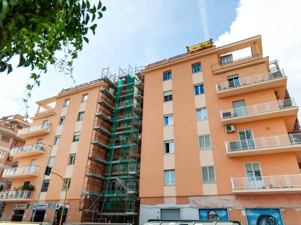 appartamento in vendita a Roma in zona Ostiense