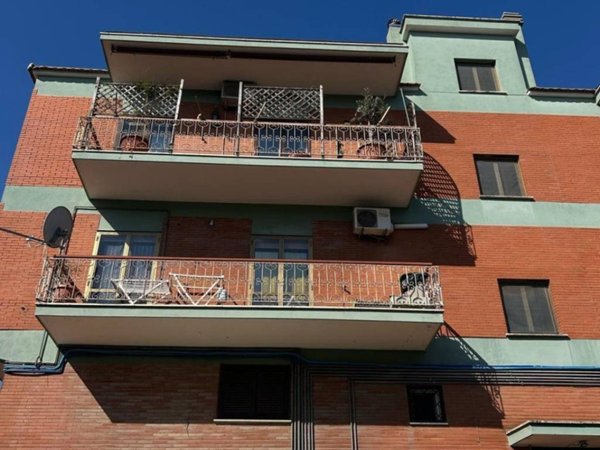 appartamento in vendita a Roma in zona Massimina/Casal Lumbroso