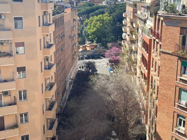appartamento in vendita a Roma in zona Nomentano