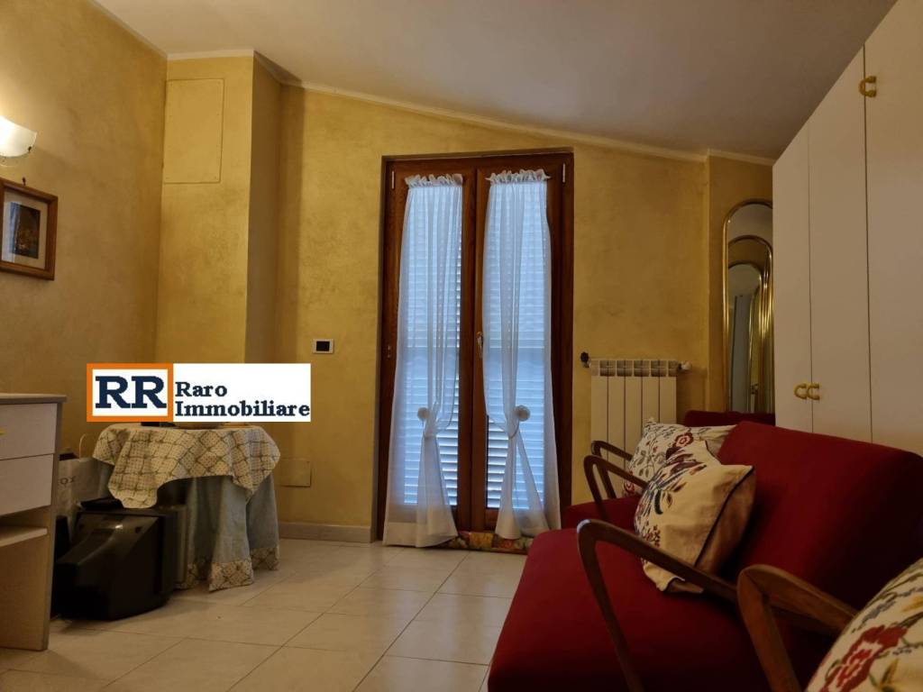 casa indipendente in vendita a Roma in zona Finocchio