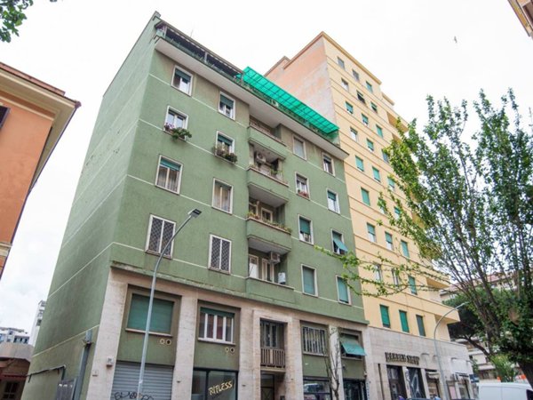 appartamento in vendita a Roma in zona Appio Latino