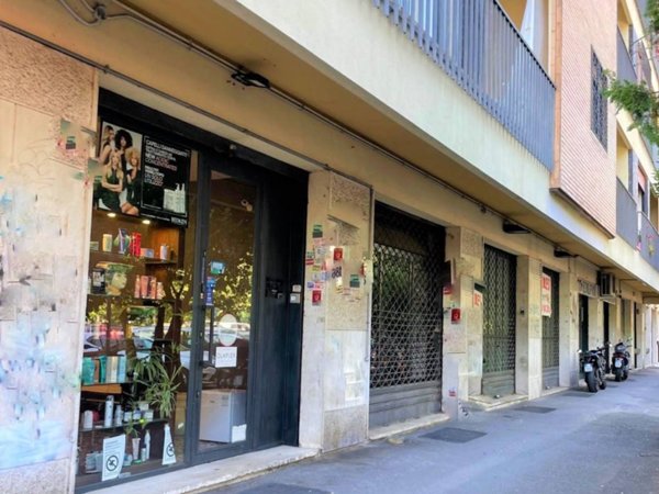 negozio in vendita a Roma in zona Portuense