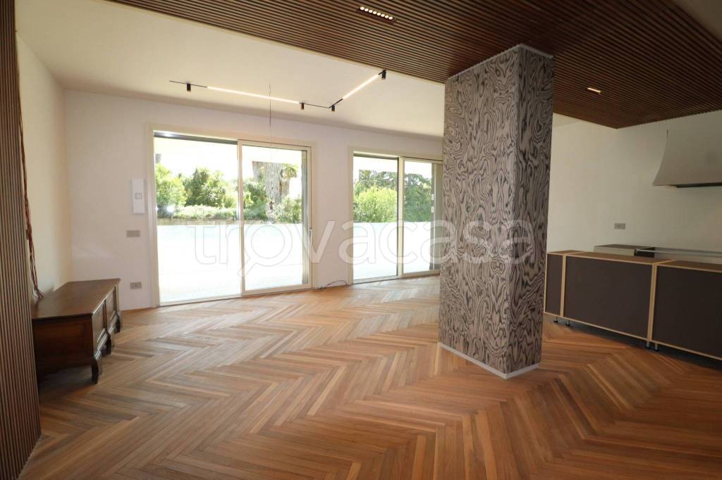 appartamento in vendita a Roma in zona Massimina/Casal Lumbroso