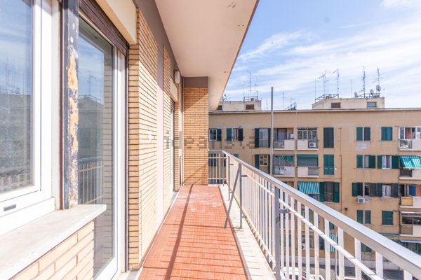 appartamento in vendita a Roma in zona Prenestino-Labicano