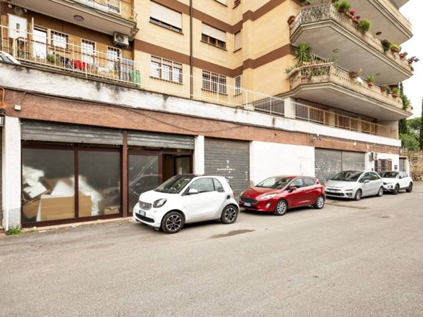negozio in vendita a Roma in zona Monte Sacro/Talenti