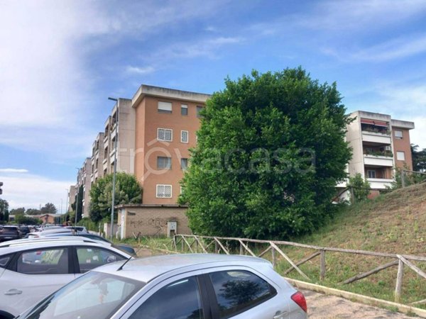 appartamento in vendita a Roma in zona Ponte di Nona