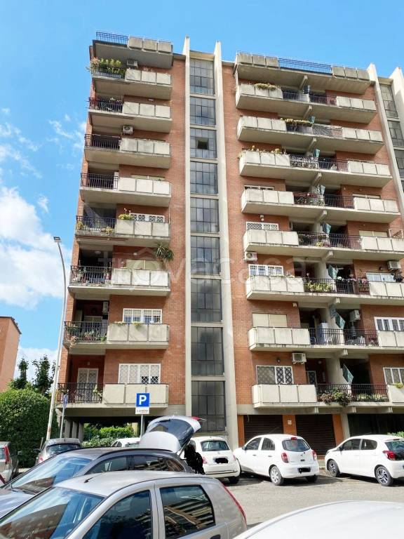 appartamento in vendita a Roma in zona Torre Maura