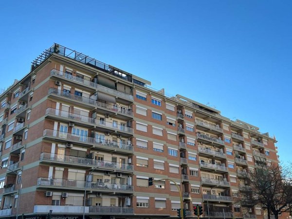 appartamento in vendita a Roma in zona Cinecittà