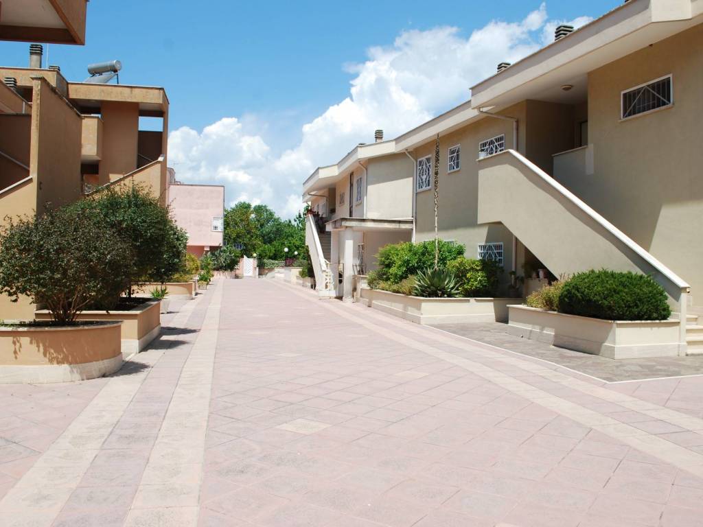 appartamento in vendita a Roma in zona Acilia