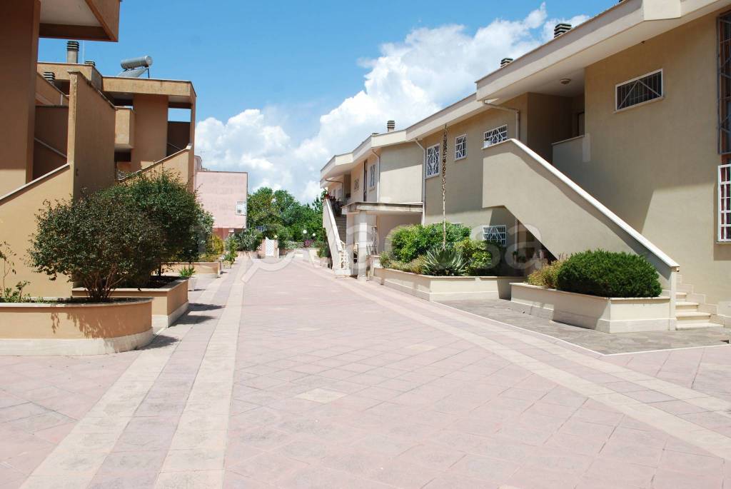 appartamento in vendita a Roma in zona Acilia
