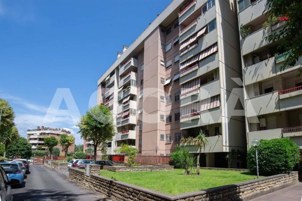 appartamento in vendita a Roma in zona Ardeatino