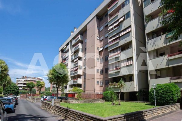 appartamento in vendita a Roma in zona Ardeatino
