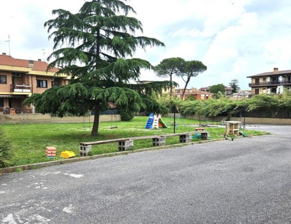 casa indipendente in vendita a Roma in zona Borghesiana
