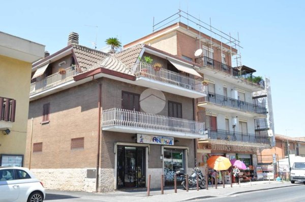 appartamento in vendita a Roma in zona Finocchio