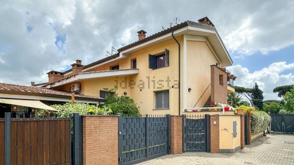 appartamento in vendita a Roma in zona Infernetto