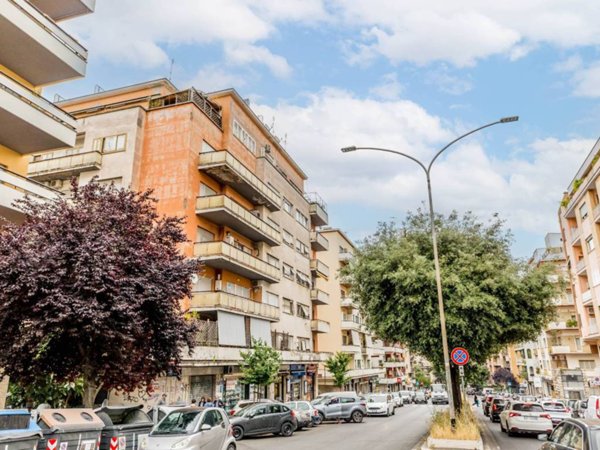 appartamento in vendita a Roma in zona Aurelio