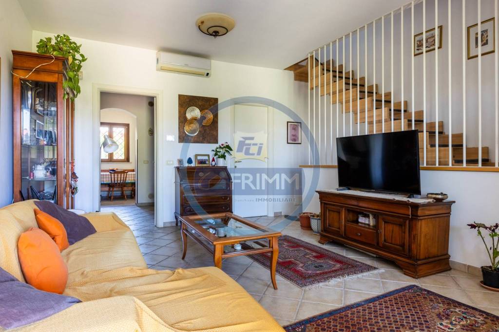 casa indipendente in vendita a Roma in zona Mezzocammino
