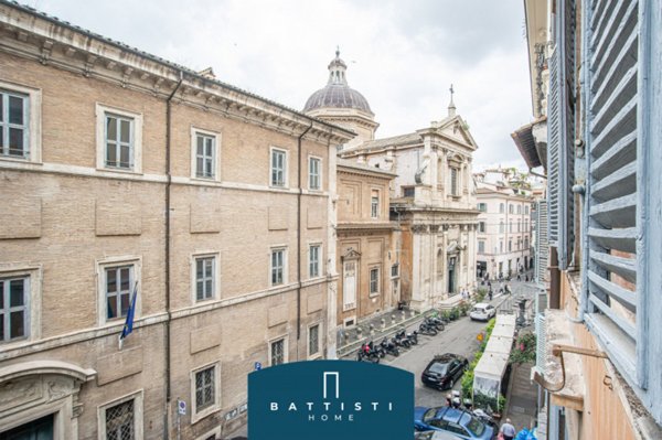 appartamento in vendita a Roma in zona Rione Monti/Campitelli
