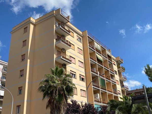 appartamento in vendita a Roma in zona Appio Claudio