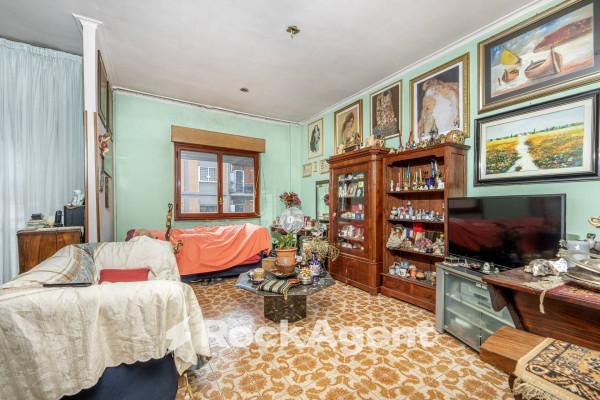 appartamento in vendita a Roma in zona Ostiense