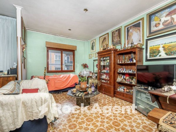 appartamento in vendita a Roma in zona Ostiense