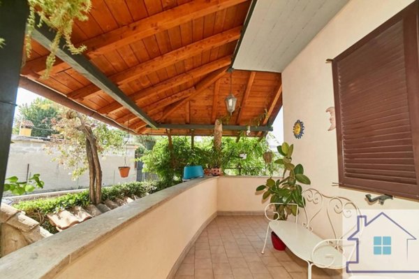 casa indipendente in vendita a Roma in zona Torre Angela