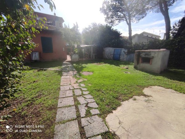 casa indipendente in vendita a Roma in zona Romanina