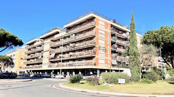appartamento in vendita a Roma in zona Ostia