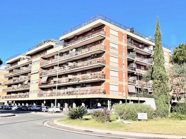 appartamento in vendita a Roma in zona Ostia