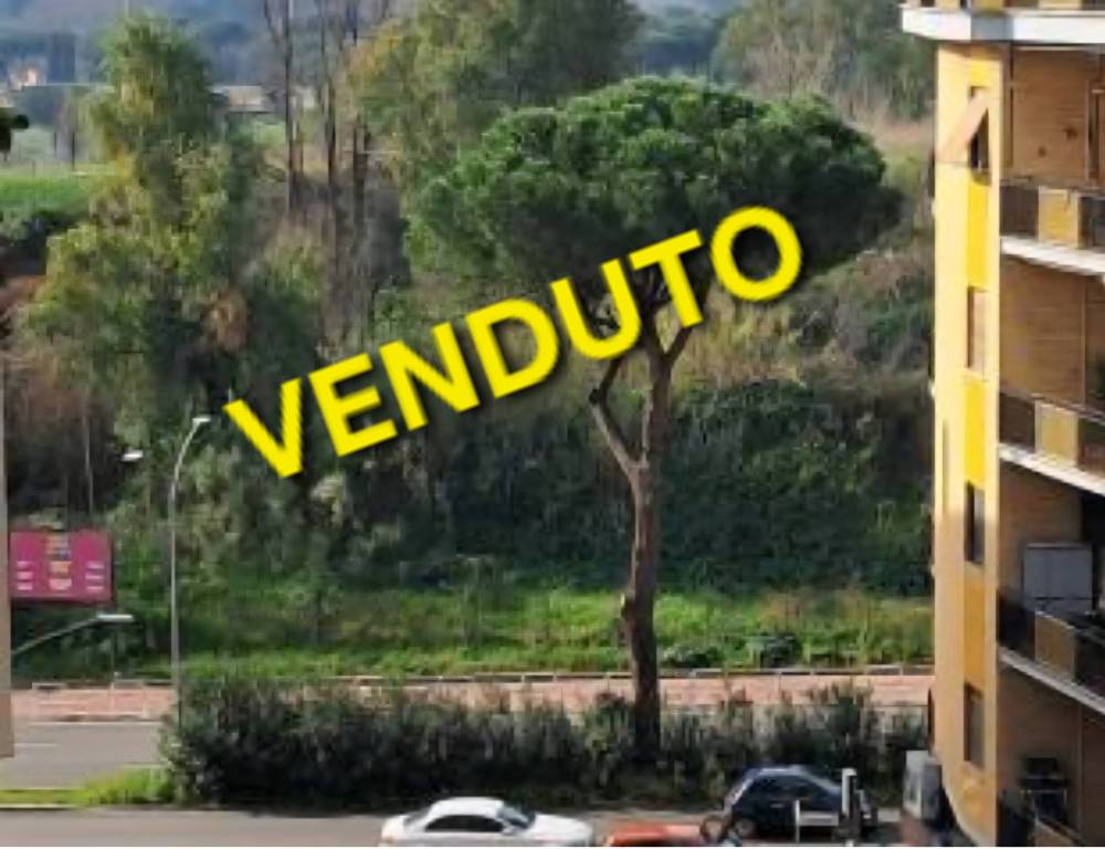 appartamento in vendita a Roma in zona Ardeatino
