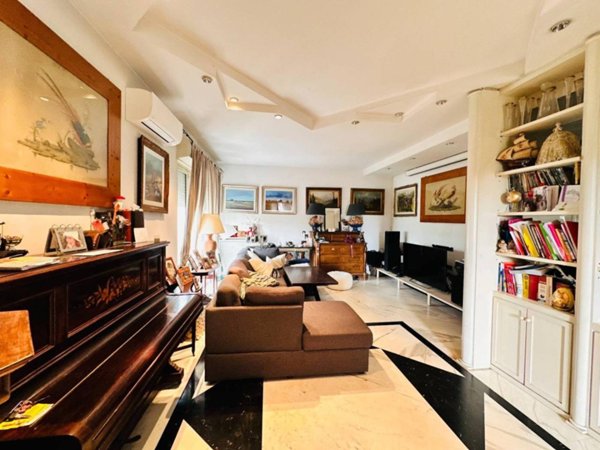 casa indipendente in vendita a Roma in zona Axa