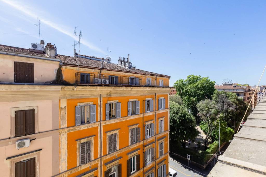 appartamento in vendita a Roma in zona Esquilino