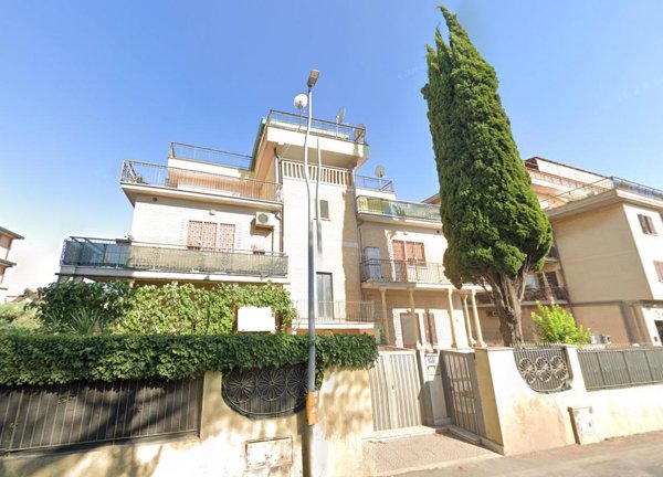 appartamento in vendita a Roma in zona Selva Candida