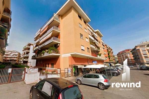 negozio in vendita a Roma in zona Monte Sacro/Talenti