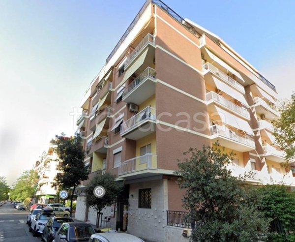 appartamento in vendita a Roma in zona Ostia