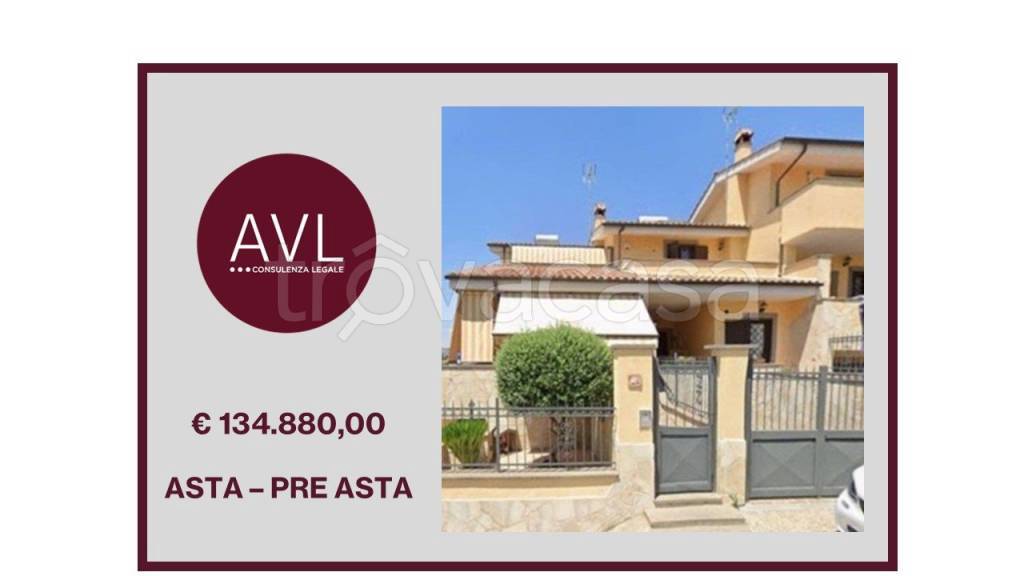 appartamento in vendita a Roma in zona Valle Muricana