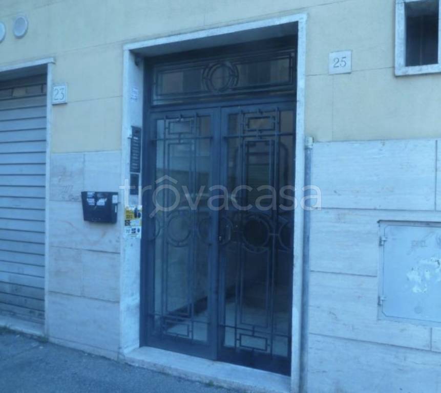 appartamento in vendita a Roma in zona Tuscolano