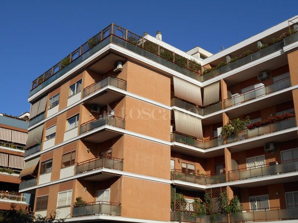 casa indipendente in vendita a Roma in zona Ostia
