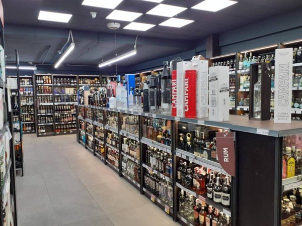 negozio in vendita a Roma in zona Ostia
