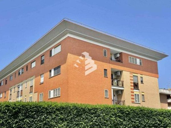 appartamento in vendita a Roma in zona Tor Cervara