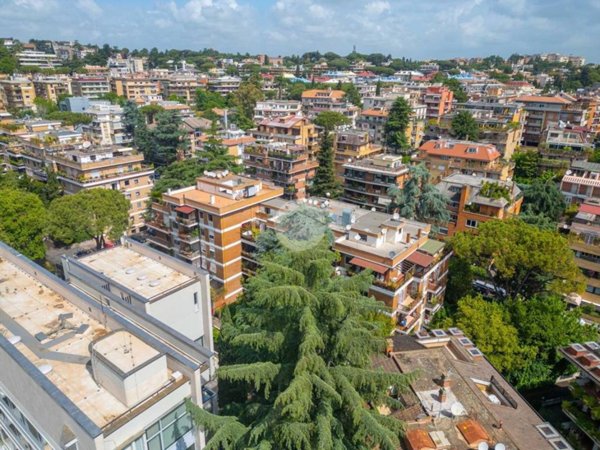 appartamento in vendita a Roma in zona Della Vittoria